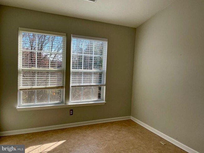 Building Photo - 6058 Signal Flame Ct