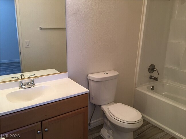 Building Photo - 3151 N Soaring Gulls Dr