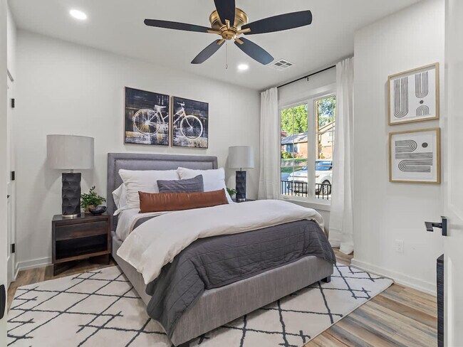 Building Photo - 2104 Almand Dr