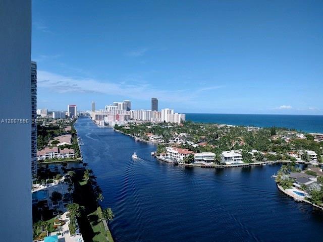 Building Photo - 20515 E Country Club Dr