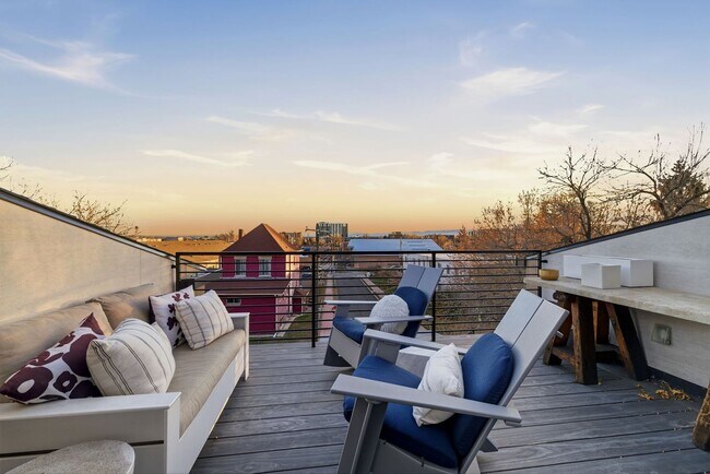 Building Photo - Luxury Furnished Rental in the Heart of Denver - Custom finishes meets undeniable style!