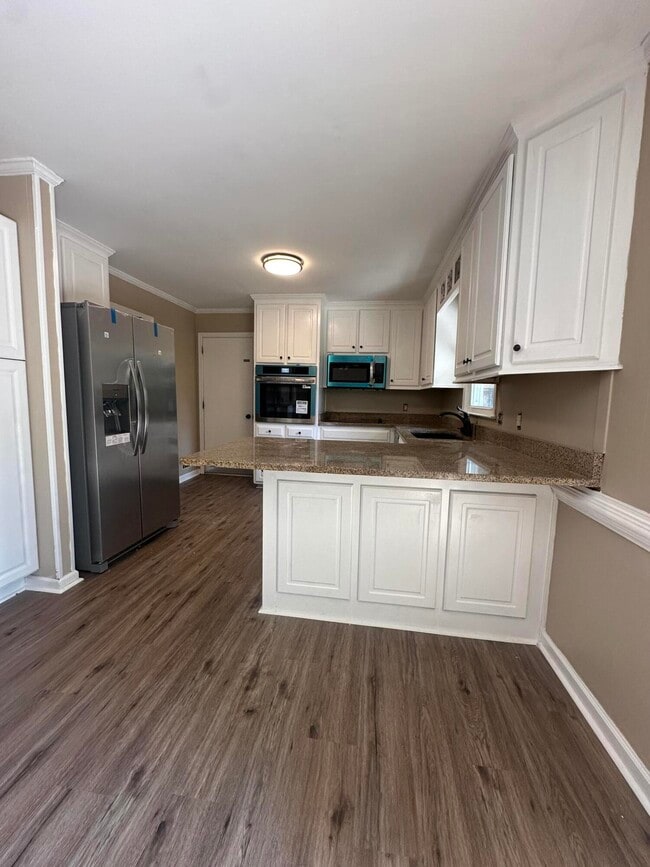 Building Photo - 1909 Pisgah Rd