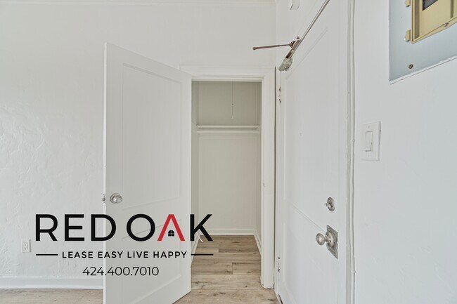 Building Photo - 357 S Alvarado St