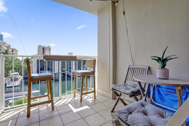 Building Photo - 1600 SE 15th St