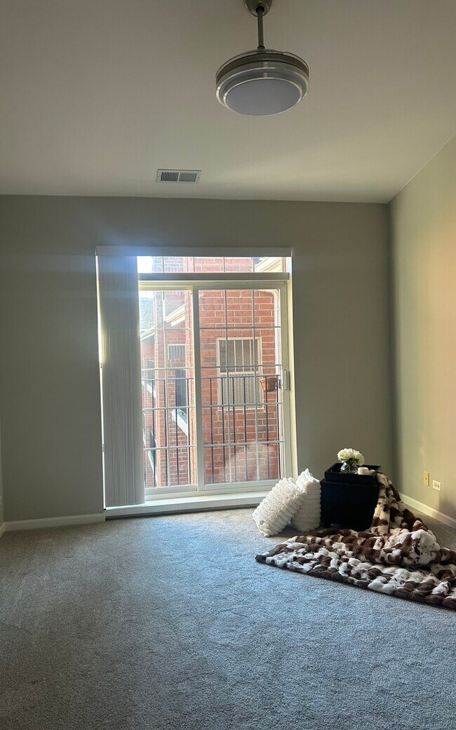 Building Photo - 91 Hunt Club Dr