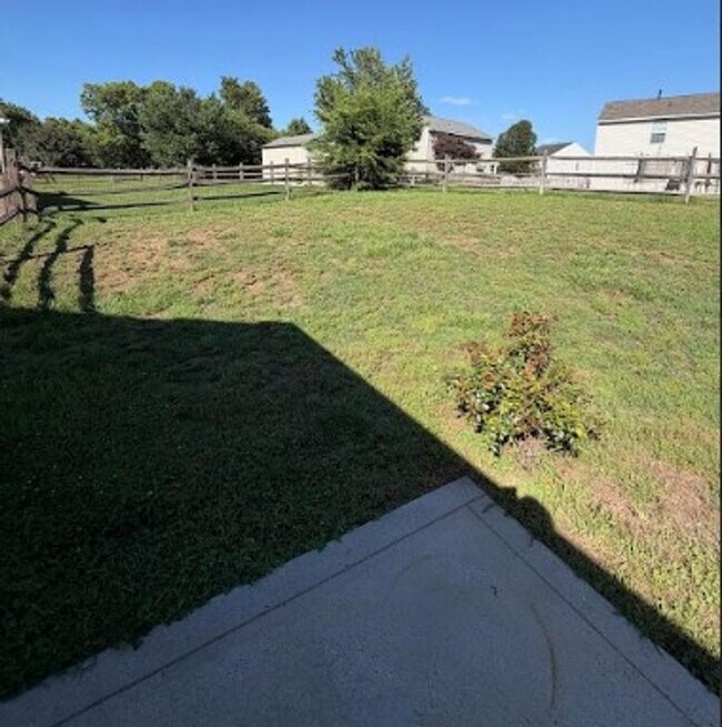 Building Photo - 2420 Damascus Dr