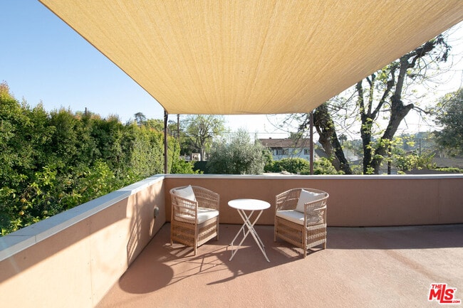 Building Photo - 5676 Hub St