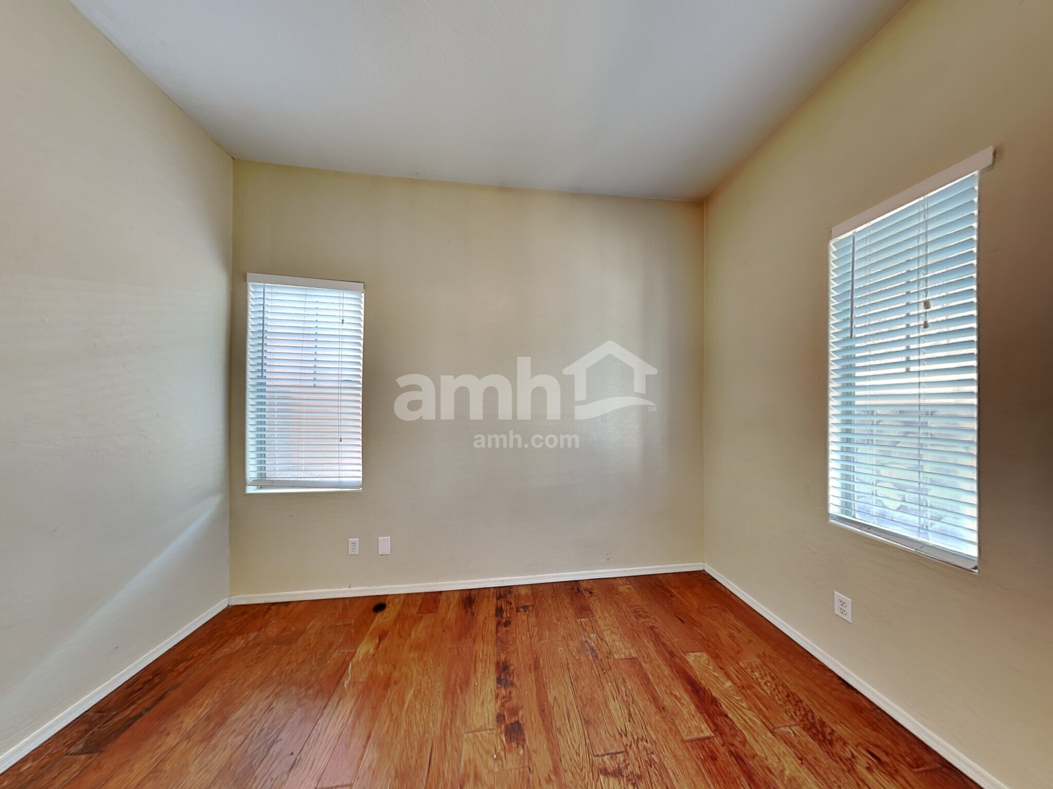 Building Photo - 8220 W Forest Grove Ave