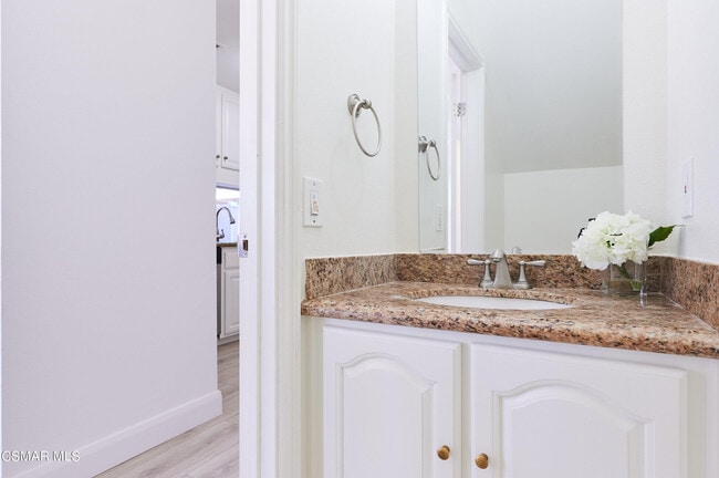 Building Photo - 28955 Oakpath Dr