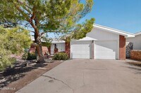Building Photo - 7419 Mission Viejo Dr