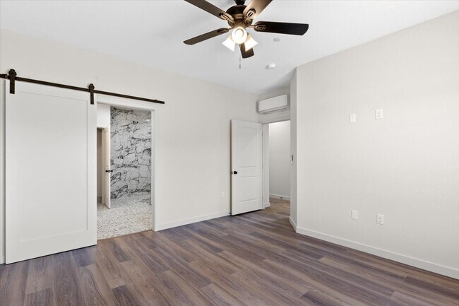 Building Photo - 10154 Joshua Blvd