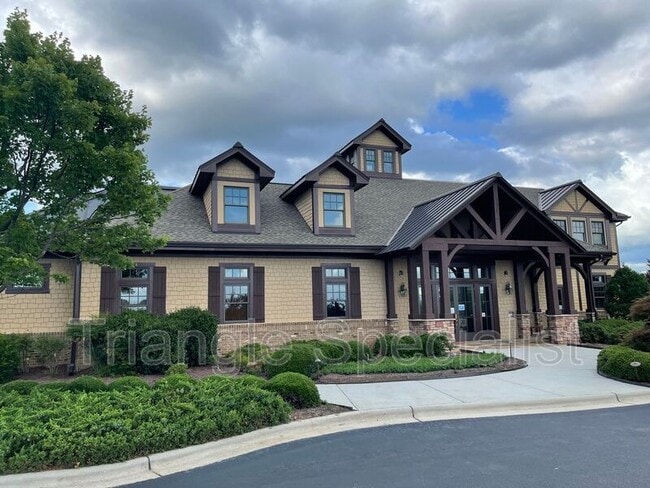 Building Photo - 2951 Casona Way