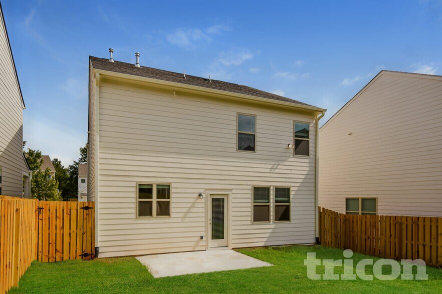 Building Photo - 151 Chapelcrest Ln