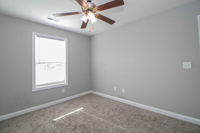 Building Photo - 3300 Twelve Oaks Blvd