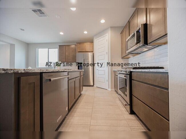 Building Photo - 7128 W Coles Rd