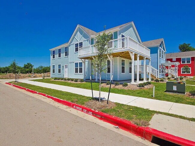 Building Photo - "Charming 2-Bed, 2-Bath Condo Retreat in San Marcos - Spacious 1100 Sq Ft Living!"