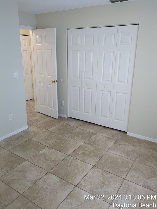 Building Photo - Spacious 4BR Home Minutes from Daytona Beach – Freshly Updated & Move-In Ready!