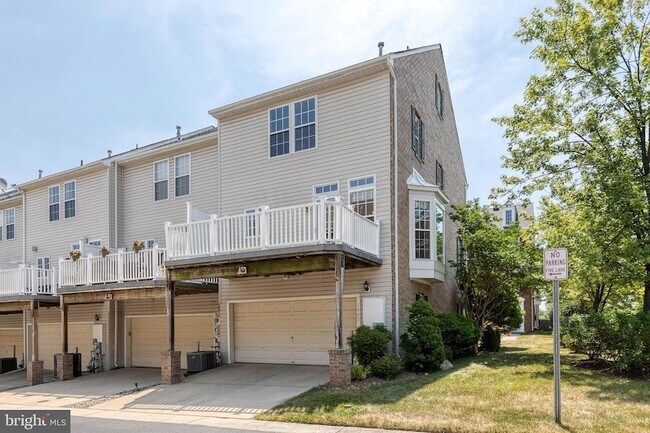 Building Photo - 1503 Martock Ln