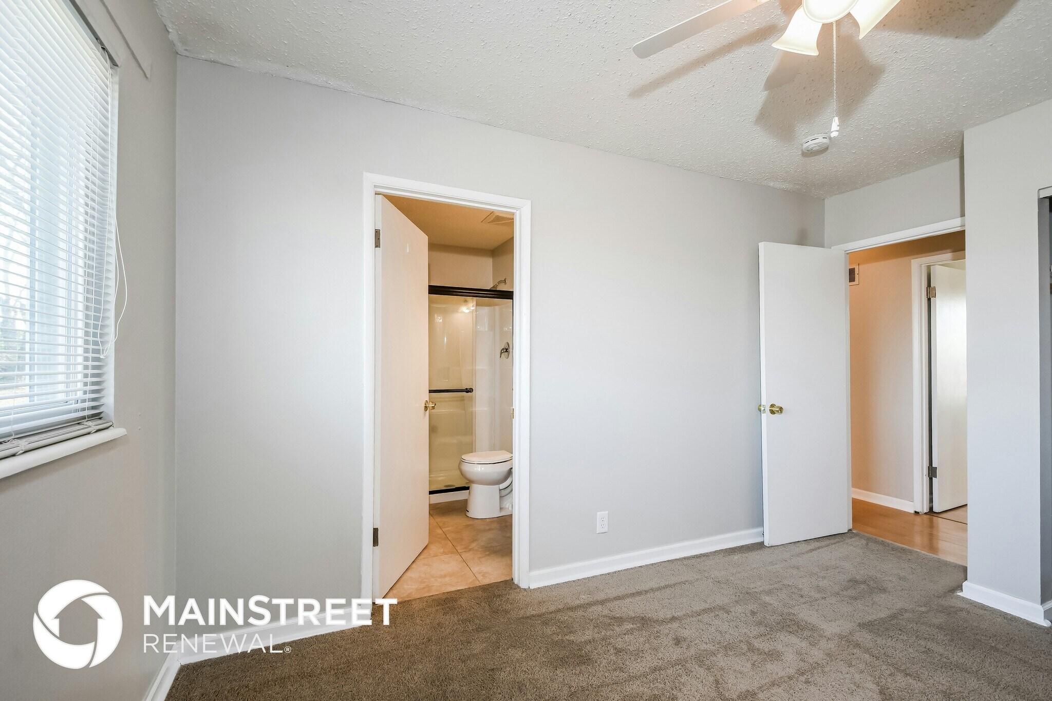 Building Photo - 1716 Springhill Dr