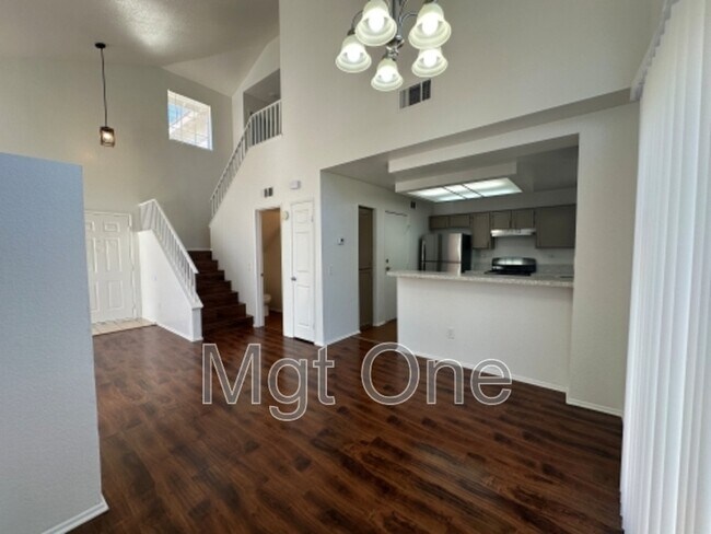 Building Photo - 1240 Lilac Ridge Dr