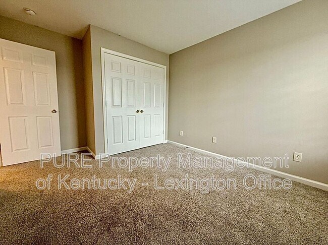 Building Photo - 137 Grinder Ct