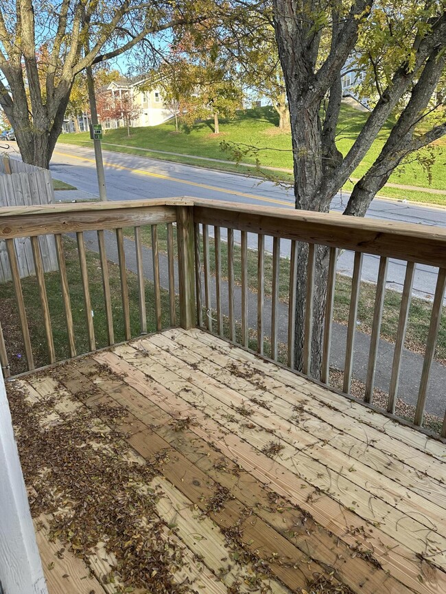 Building Photo - 1325 Trent Blvd