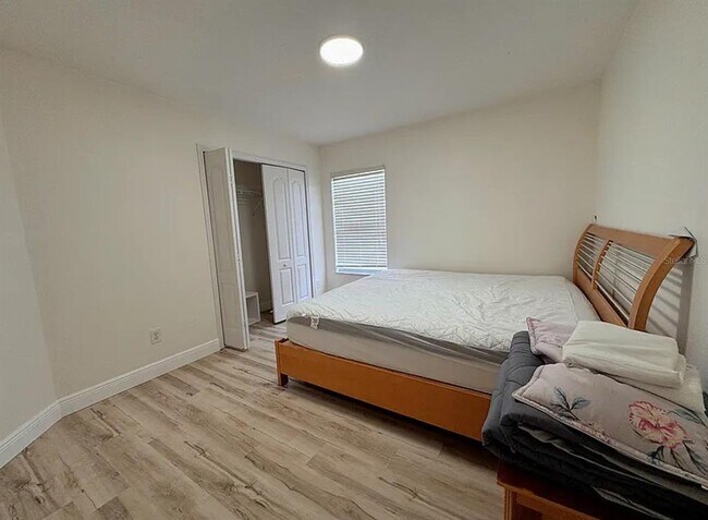 Building Photo - 15345 Harrowgate Way