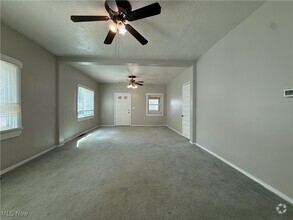 Building Photo - 5910 Pilsen Ave
