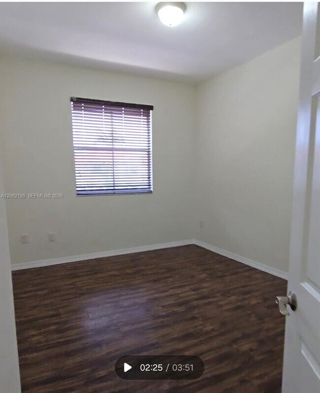 Building Photo - 4917 SW 141st Ave
