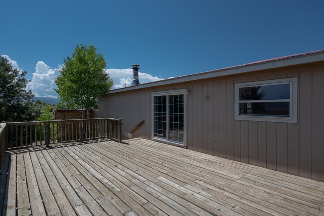 Building Photo - 49 Las Tusas Rd