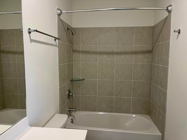 Building Photo - 2776 SE 26th Ave