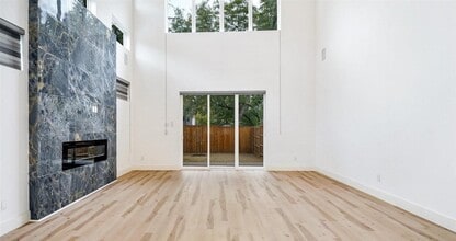 Building Photo - 2318 Arroyo Ave