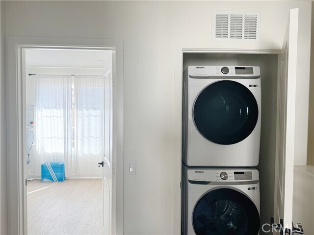 Building Photo - 14126 Bay St