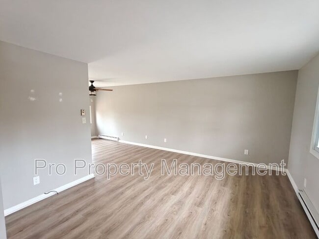 Building Photo - 700 High Street Ext