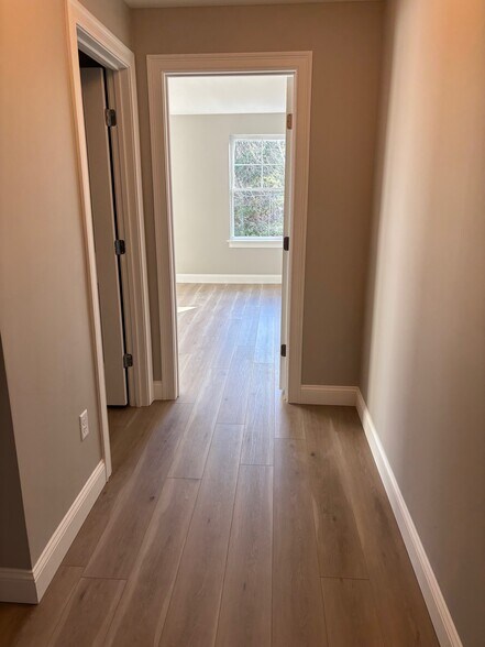 upstairs hallway - 110 Sycamore Ln