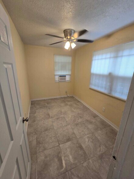 Building Photo - 7215 Bailey Ct