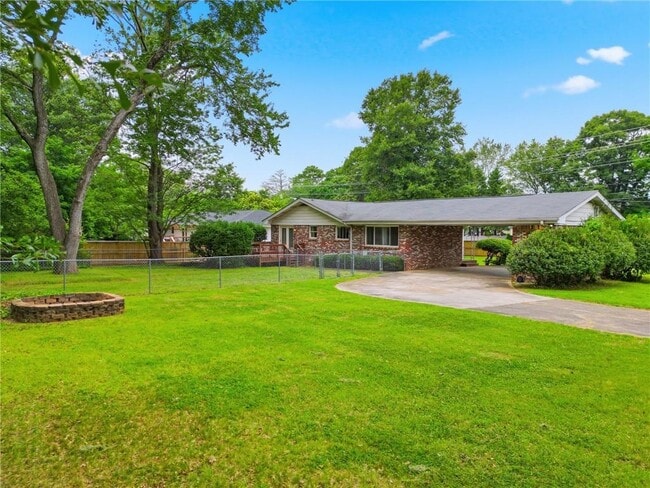 Building Photo - 1808 Sandy Plains Rd