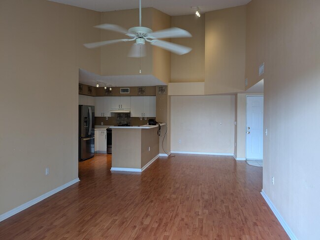 Building Photo - 7824 Sonoma Springs Cir