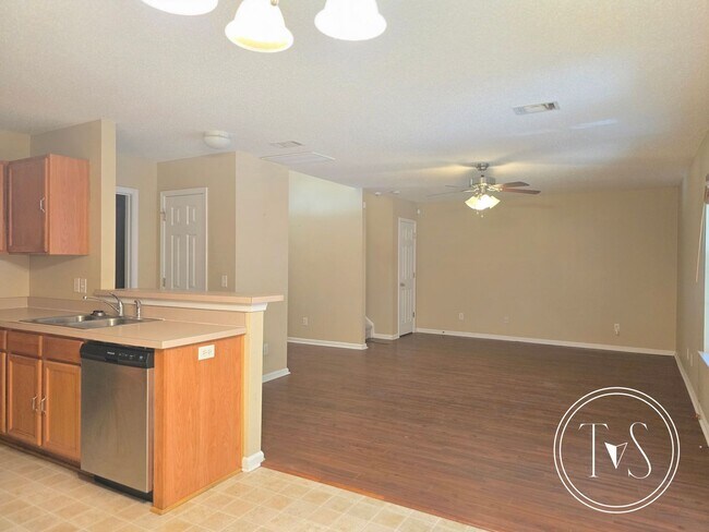 Building Photo - 139 Wax Myrtle Ct