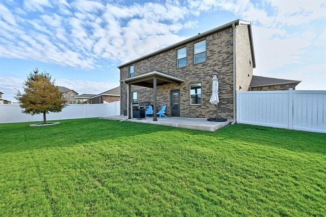 Building Photo - 5508 Mickelson Cove