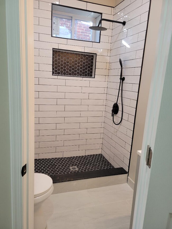 Building Photo - 3140 N Rosewood St