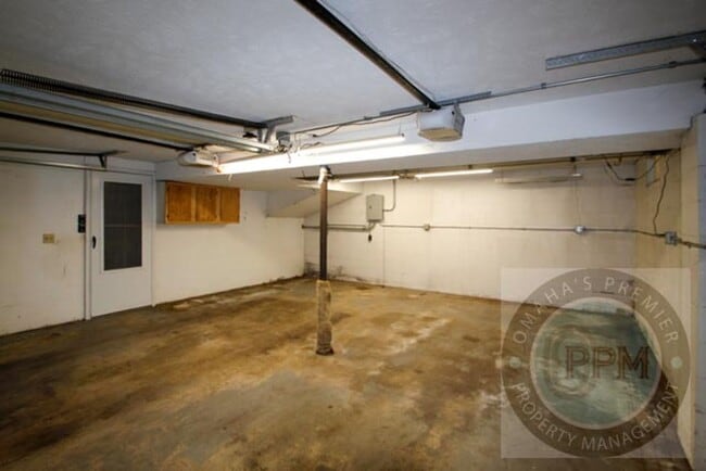 Building Photo - Beautiful 3Bd/2Ba home in Omaha, NE | Finished Basement!