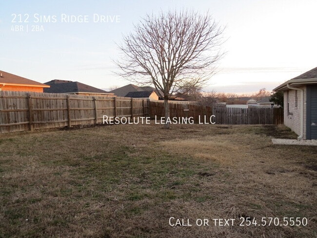 Building Photo - 212 Sims Ridge Dr