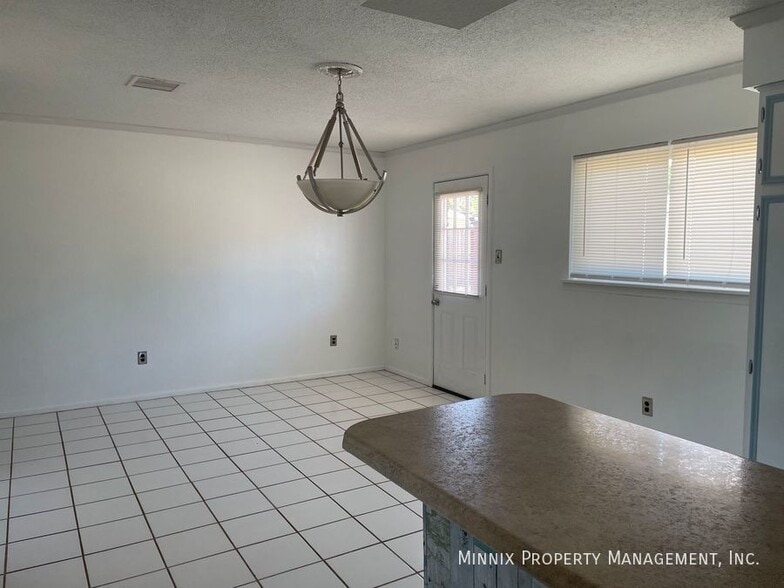 Building Photo - 1813 Mc Donald St