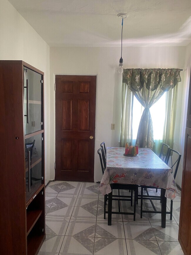 Building Photo - 1230 Browning Blvd