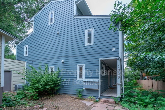 Building Photo - 1039 Maxwell Ave