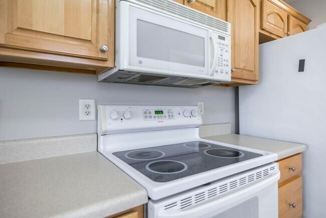 Building Photo - 406 Haverhill Cir