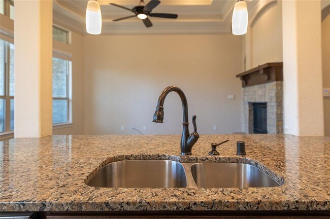 Building Photo - 4855 Bayou St.John
