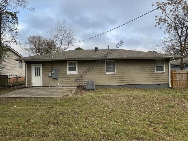 Building Photo - 6706 W Wakefield Dr