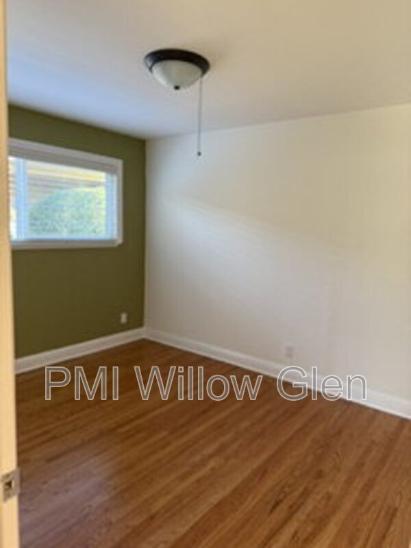 Building Photo - 536 Curie Dr